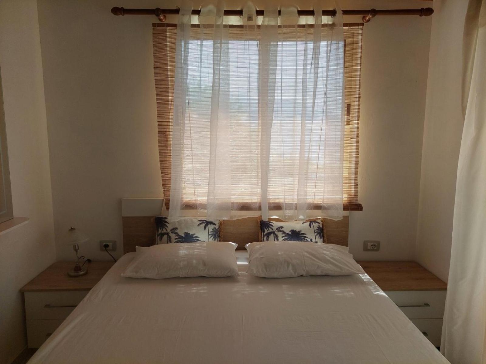 Qeparo Antonio Rooms Bagian luar foto