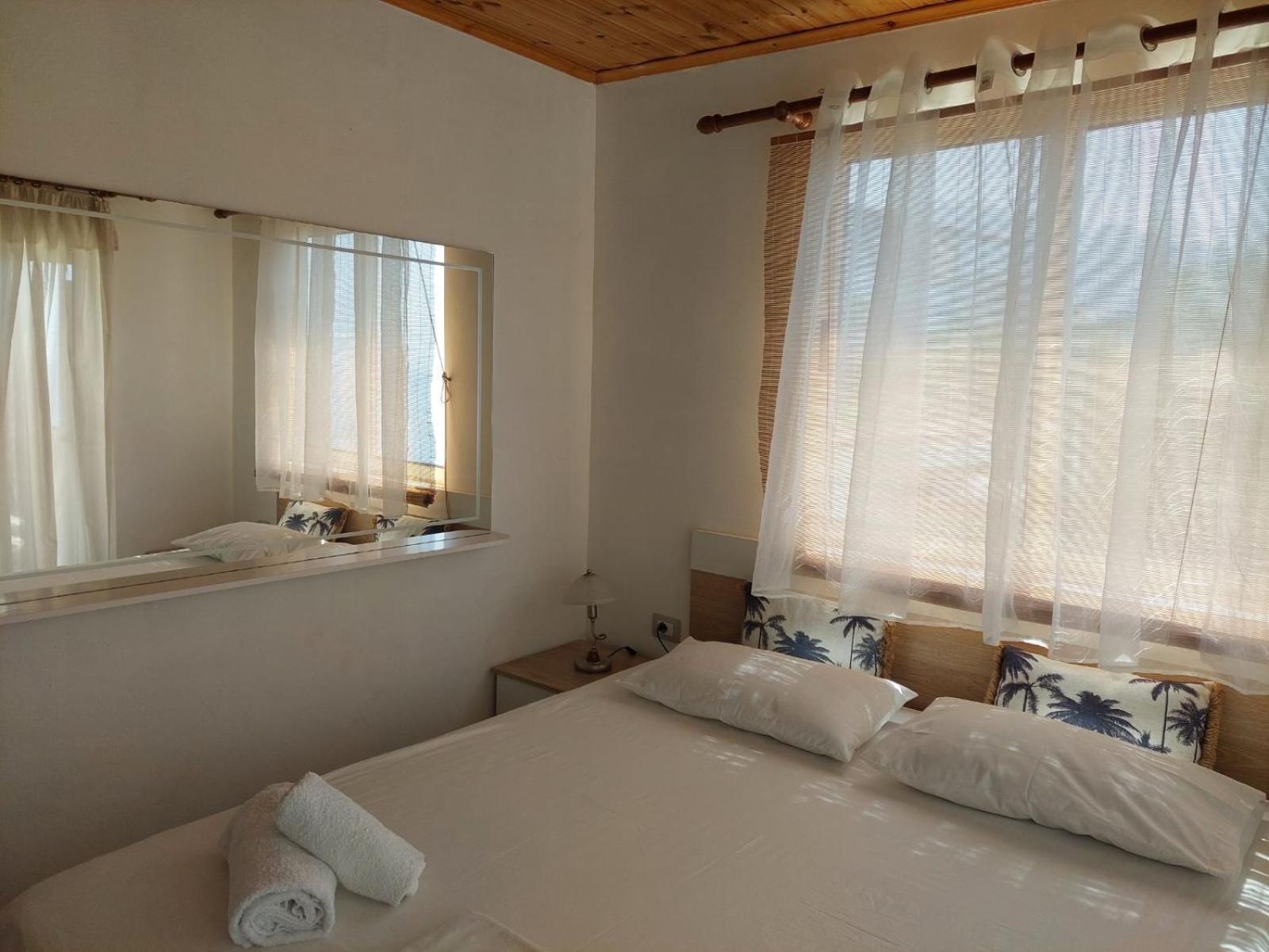 Qeparo Antonio Rooms Bagian luar foto