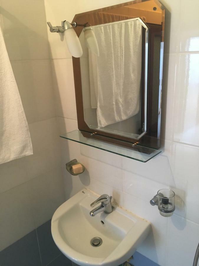 Qeparo Antonio Rooms Bagian luar foto